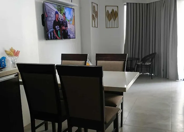 Hotel Tambuli Tower D